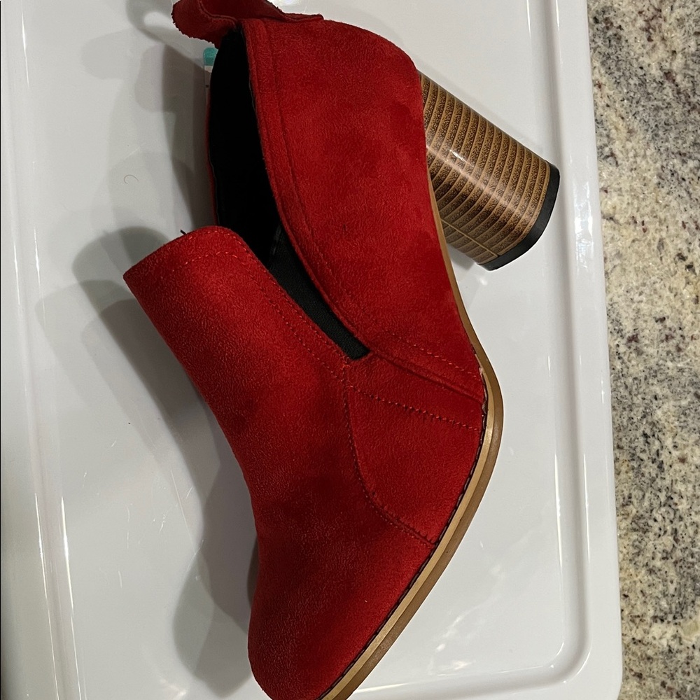 Jolimall Women's Red Ankle Boots size 10 but a bit too tight. Still new. 3”heels - Picture 7 of 9